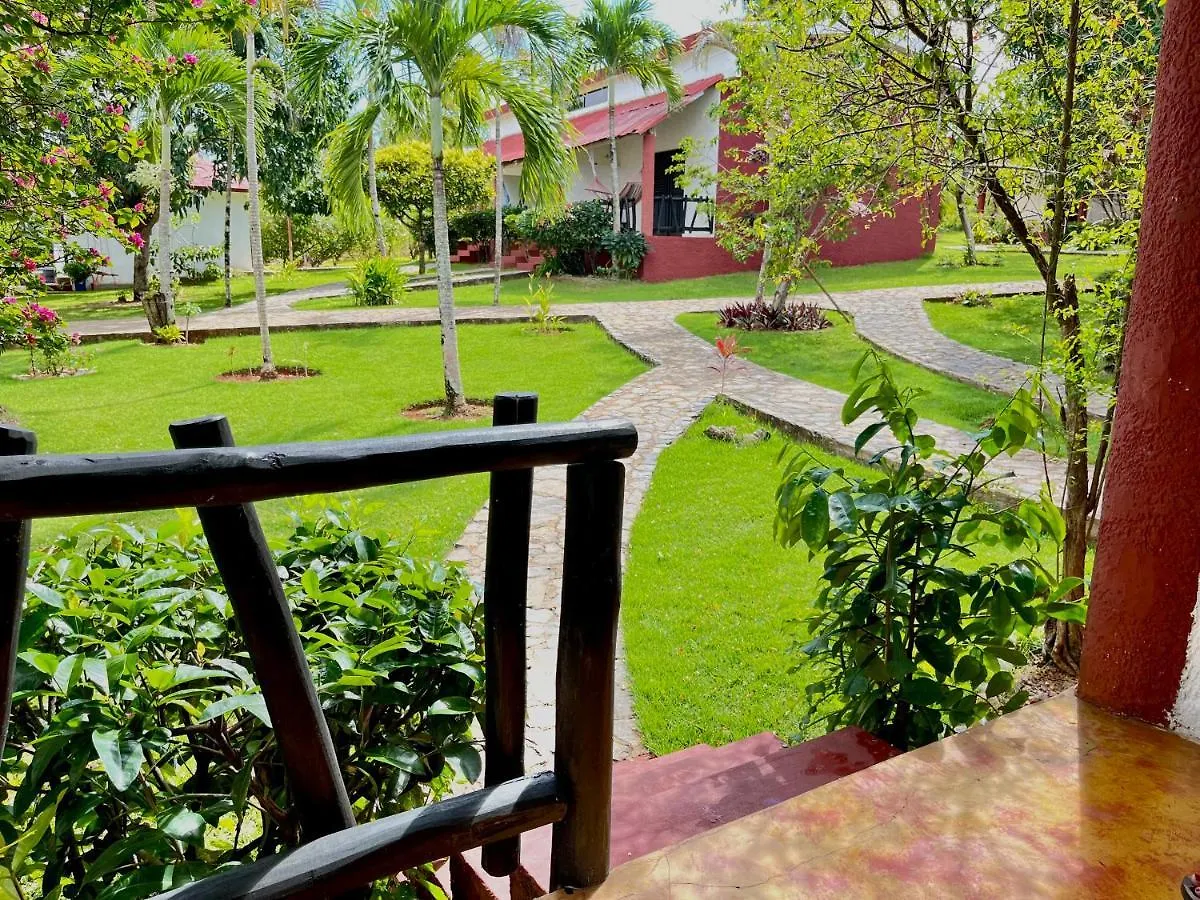Hotel Rincon Rubi لاس غاليراس