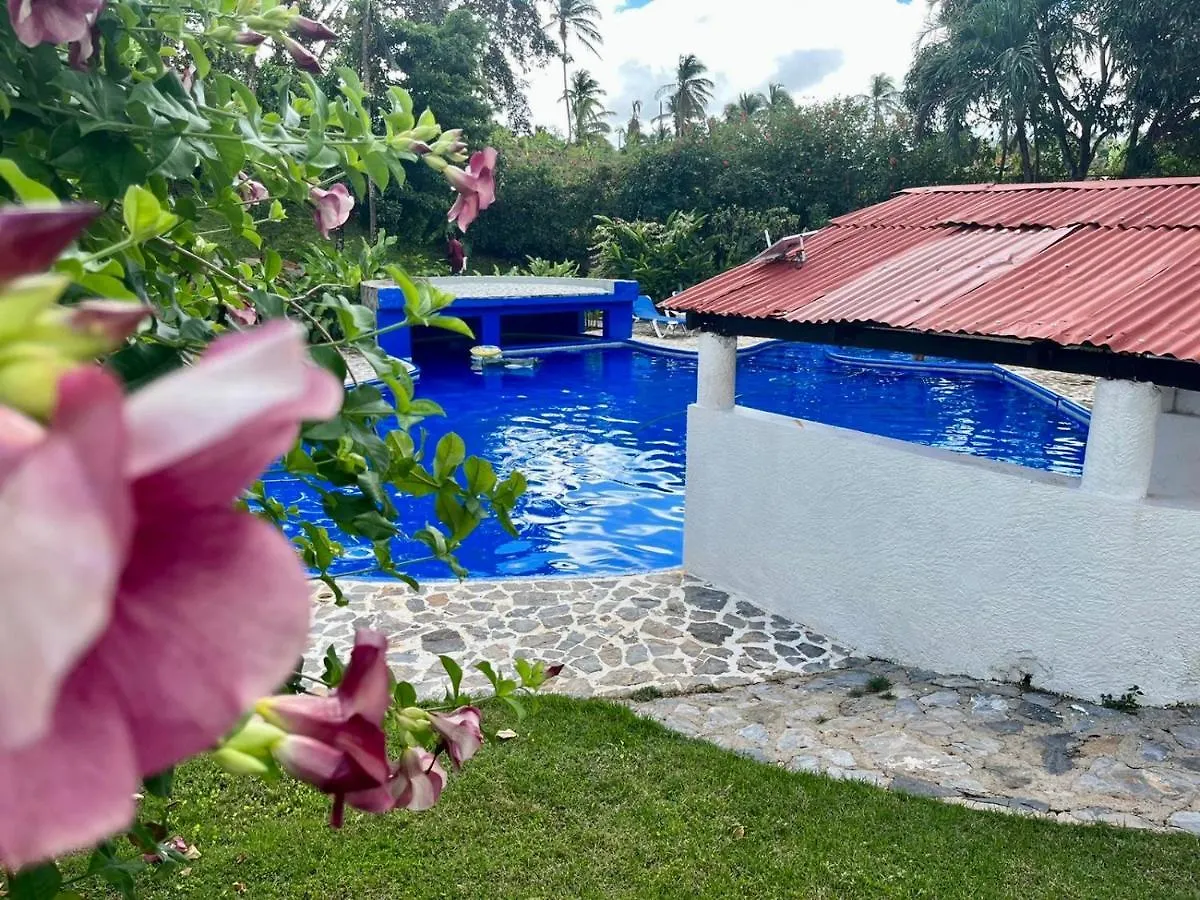 Hotel Rincon Rubi لاس غاليراس